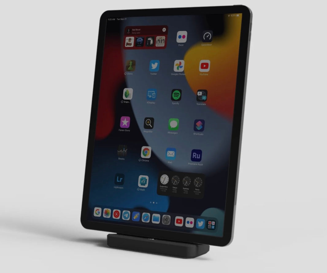 ipad in dock.jpg__PID:f0ac26e9-f7fd-48bf-b22c-85fc6fab16b4